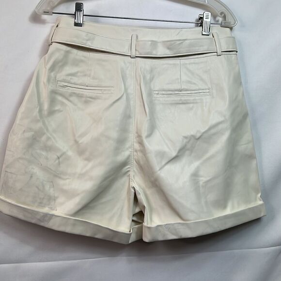 Paige’s Blanka Ecru pleather shorts size 10 NWT flawed - Picture 7 of 15
